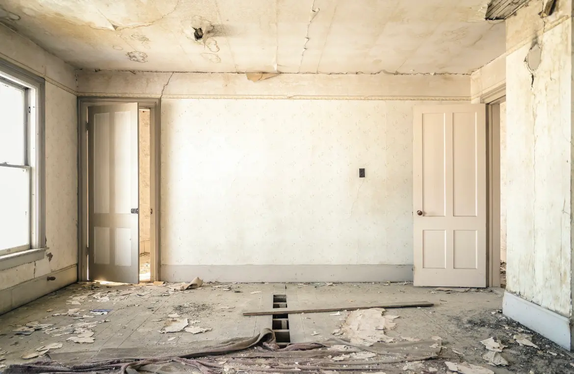 Waste disposal crew managing a cleanout project in Fort Valley